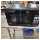 Emerson 900watt Working Microwave  5-15