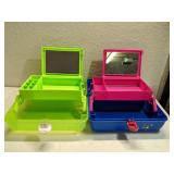 2 plastic make-up cases