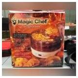 Magic chef food dehydrator, comes in original box, working condition unknown, see pictures for details.