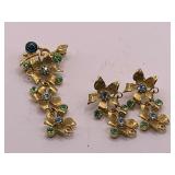 VINTAGE GOLDTONE FLOWER BROOCH WITH TURQUOUISE STONES & MATCHING CLIP ON EARRINGS - CHECKOUT