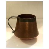 ANTIQUE HAMMERED COPPER DRINKING/SERVING JUG 4 7/8" TALL -DINETTE