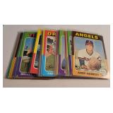 1975 TOPPS BASEBALL CARDS IN PENNY SLEEVES