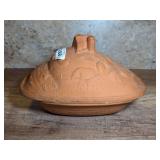 VINTAGE GALLERY ORIGINALS 1984 TERRA COTTA CLAY FARM BAKING DISH / DUTCH OVEN - KTN