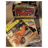 1983 HOT ROD MAGAZINE, 1994 & 1995 STREET RIDER MAGAZINES & MOTORMAX 1967 CORVETTE CONVERTIBLE 1/24 SCALE DIE CAST