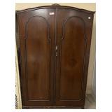 Vintage double door chiforobe, see pictures for details.