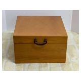 Wooden nesting boxes, three pieces, see pictures for details.