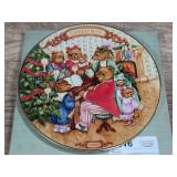 AVON COLLECTOR PLATE WITH ORIGINAL BOX, TOGETHER FOR CHRISTMAS 1989 CHRISTMAS PLATE - BLD2