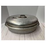 Vintage large aluminum roasting pan, see picture for details.