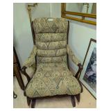 MID-CENTURY FULLY UPHOLSTERED ROCKING CHAIR IN NEUTRAL COLOR