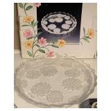 CRYSTAL CLEAR GLASS "CHRYSANTHEMUM" 13" ROUND PLATTER - UP BED 3