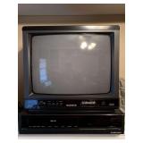 13" MAGNAVOX CONSOLE TV W/ REMOTE & SAMSUNG VHS PLAYER - UP BED 3