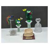 MAIN… Assorted home decor to include a lovely glass bell, art glass bird, small bud vases with art glass flowers, and more. See pictures for details.