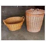 Set of two laundry baskets