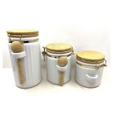 DR… Locking lid storage canisters, set of three, see pictures for details.