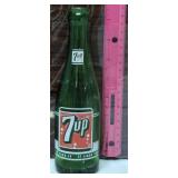 7 UP FRESH UP BUBBLE GIRL BOTTLE VIRGINIA /SHIP