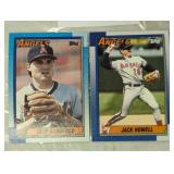 TWO VINTAGE BASEBALL TRADING CARDS / SHIPS