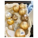 GOLD CHRISTMAS ORNAMENTS HEART SHAPED