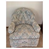 SWIVEL TUFTED BACK SWIVEL ARMCHAIR 29" H X 29" W