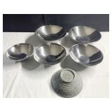 STAINLESS STEEL BOWLS