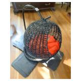 SUSPENDED WICKER IRON STAND ANIMAL SWING