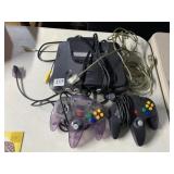 NINTENDO 64 WITH 2 CONTROLLERS 1 CLEAR WITH