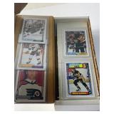 1992-93 TOPPS HOCKEY COMPLETE SET (529 CARDS)