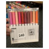 CRICUT PENS NEW SEALED