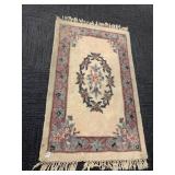 74X92 WHITE FLORAL RUG WITH FRINGE