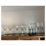 2 SETS OF GLASSES, 4 RED CENTER CHAMPAGNE, 5