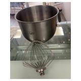 8 QT. STAINLESS MIXING BOWL W/ ONE ATTACHMENT ONE