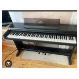 YAMAHA CLAVINOVA CP-550 ELECTRIC KEYBOARD.