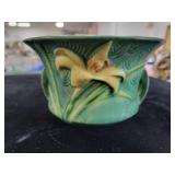 6 1/2" ROSEVILLE PLANTER