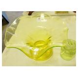 10" YELLOW CENTERPIECE BOWL AND GREEN GLASS