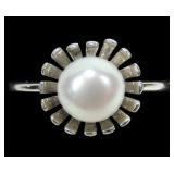 Sterling silver 7.5mm pearl ring, size 7