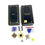 Lot: assorted Military Medals, 2 cased