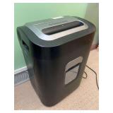 Royal 1630MX Paper Shredder, Works