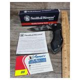 Smith & Wesson Homeland Security Folding Pocket Kn