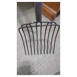 Craftsman Wood Handle Bedding / Mulch Fork. Has