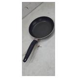 8" Regal Pan, Green, used