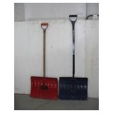 SNOW SHOVELS