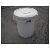 LAVEX 32 GALLON TRASH CAN W/LID