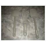 (3) RACHEL RAY UTENSILS