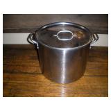 STAINLESS STEEL POT W/LID