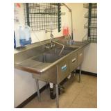 7FT TRIPLE BOWL STAINLESS SINK W/ OVERHEAD SPRAYER