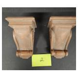 Set of corbels