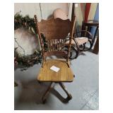 Beautiful Oak Office Chair