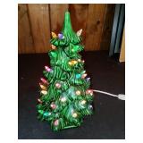 Vintage 11.5" Holland Mold Ceramic Tree