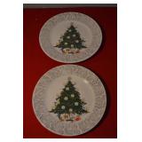 Christmas Dinner Plates Warranted 22k gold rim