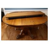 Pedestal Claw Oak Round Dining Table w/2 Leaves