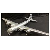 B-29 SUPER FORTRESS PLASTIC MODEL PLANE